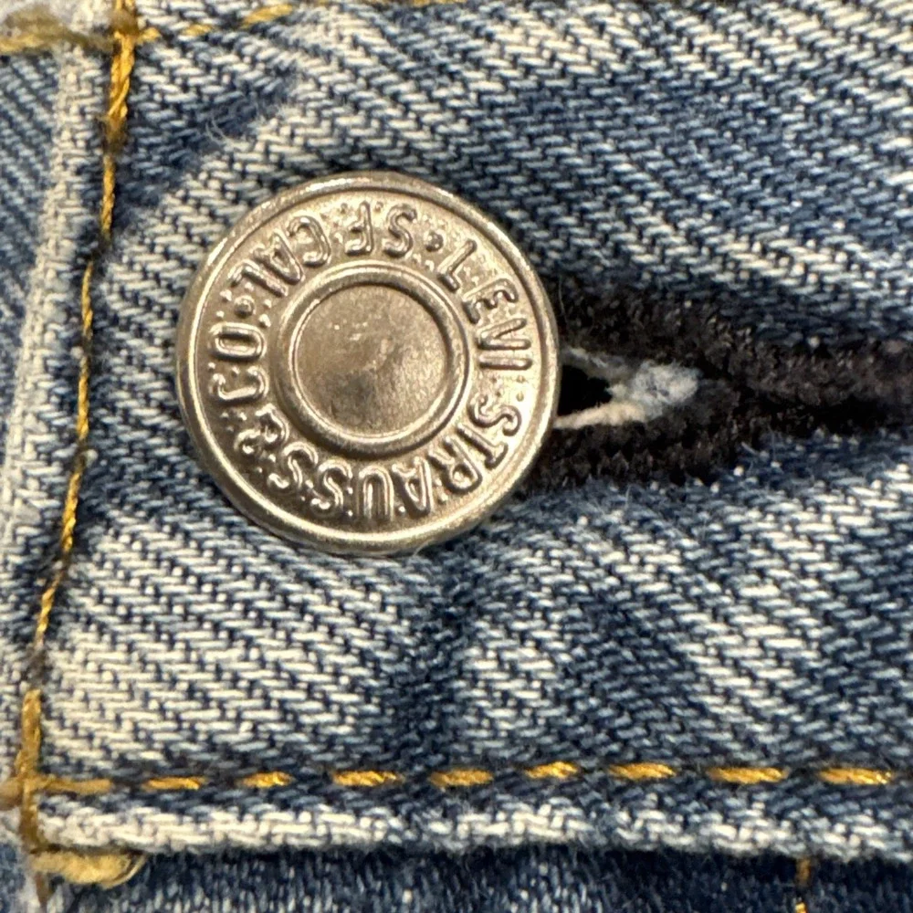 Levi's 505 Men's Light Wash Blue Denim Jeans Light Distressing Size‎ 36x32 #771